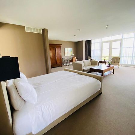 Landhotel De Ijsvogel Sint Nicolaasga ภายนอก รูปภาพ