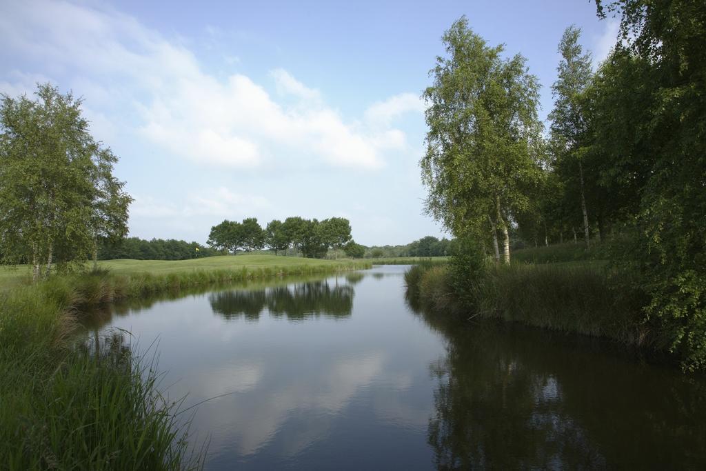 Landhotel De Ijsvogel Sint Nicolaasga ภายนอก รูปภาพ